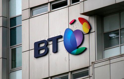 BT delivers flat earnings as fibre demand offsets lower revenue