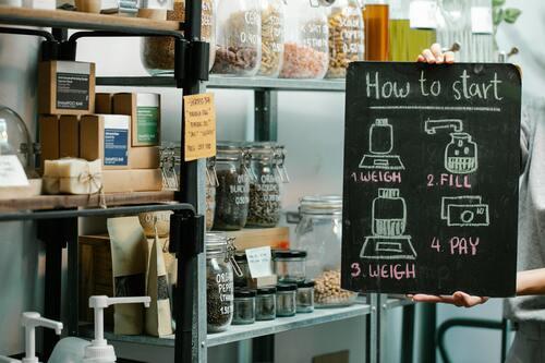 EARNINGS & TRADING: Microsalt lowers sales 2026 guidance