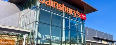 Sainsbury ups dividend as profit tops forecast amid competitive threat